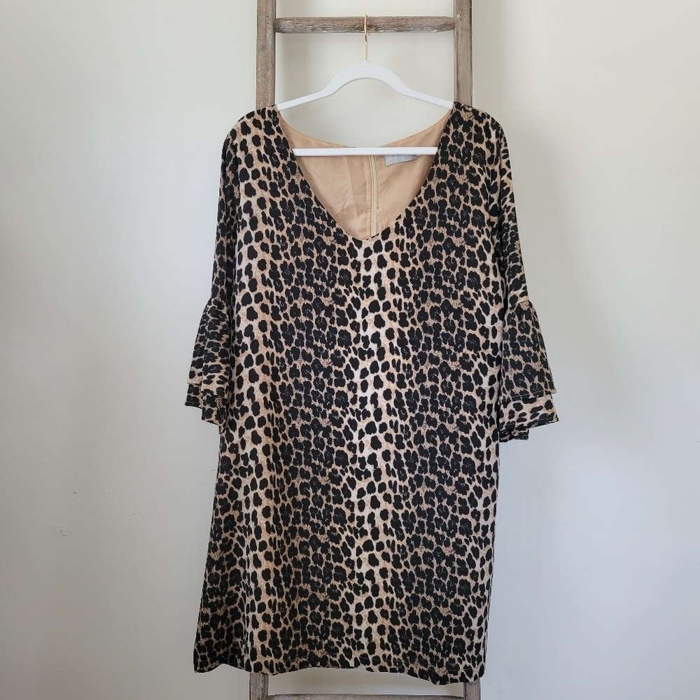 ⭐️40% Off⭐️ Leopard Bell Sleeve Shift Dress